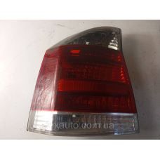 Стоп (ліхтар) лівий оригінал Opel Vectra  13157646 (дефект)