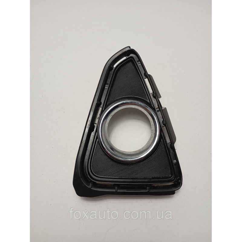 Накладка ПТФ правая передняя Toyota RAV4 2015/2019 52127-42160