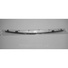 Накладка хром бампера toyota auris II оригинал 5275102010