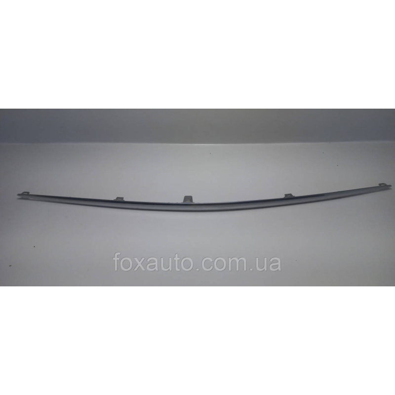 Накладка хром на задний бампер оригинал 52754-02010 Toyota Auris II