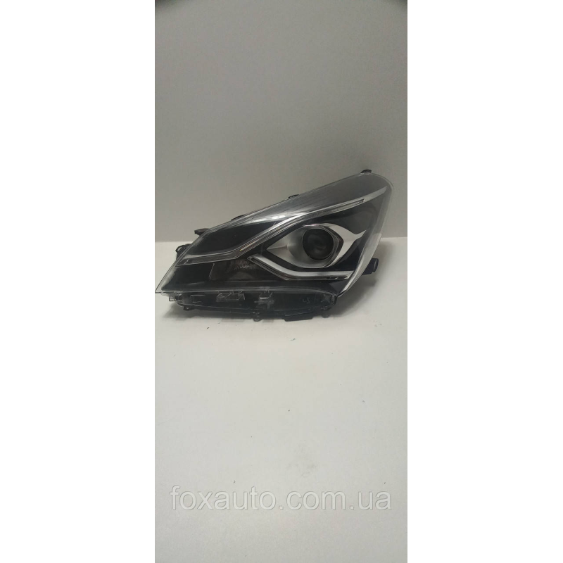 Фара левая оригинал Европа Toyota Yaris III 2017/2019 81170-0DK10 Фара левая оригинал Европа Toyota Yaris III 2017/2019 81170-0DK10