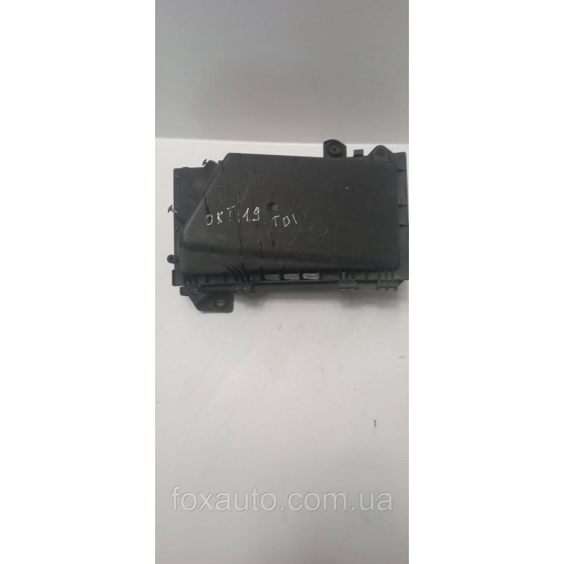 Корпус Воздушного фильтра Skoda Octavia TUR 1.9 1J0129607AE Корпус Воздушного фильтра Skoda Octavia TUR 1.9 1J0129607AE