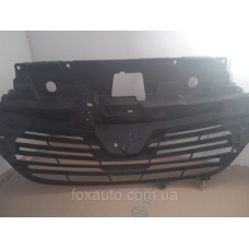 Решетка Радиатора Renault Trafik III 2014 оригинал