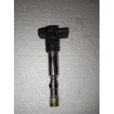 Катушка зажигания VW Passat B5 06A905115D