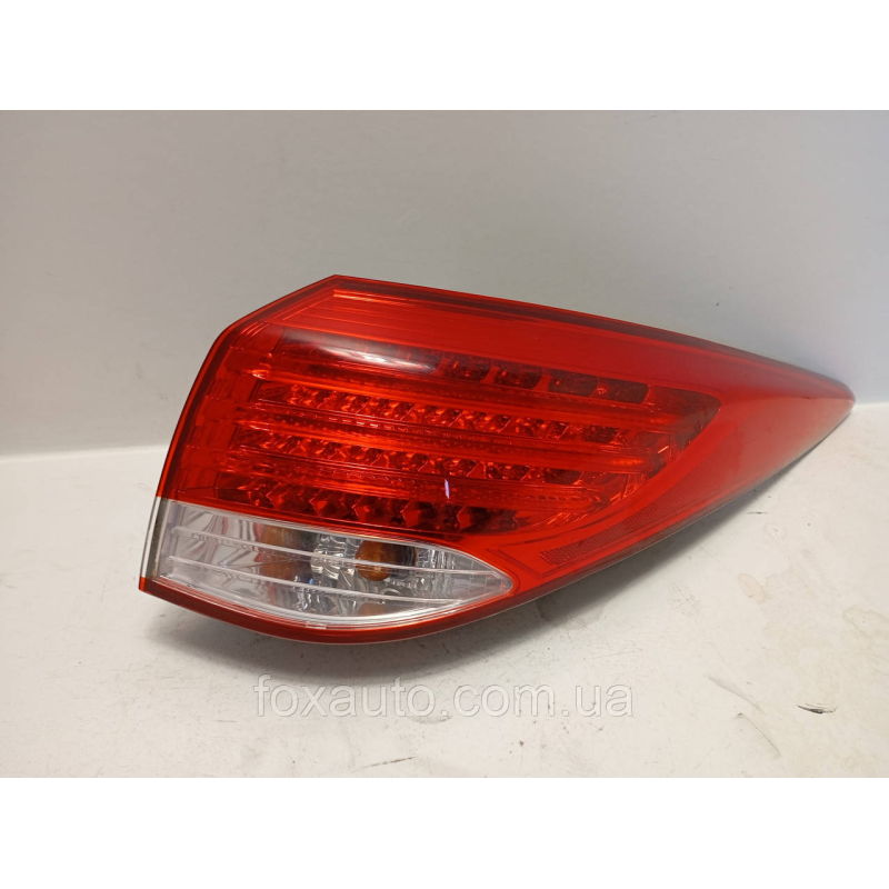 Стоп (ліхтар) Правий оригінал Hyundai I40 92402-3Z0