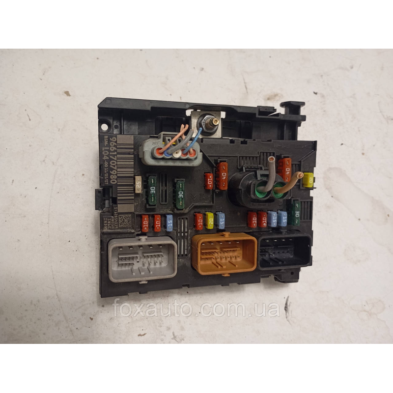 Блок предохранителей оригінал Peugeot/Citroen 9661707980 L04 Блок предохранителей оригінал Peugeot/Citroen 9661707980 L04