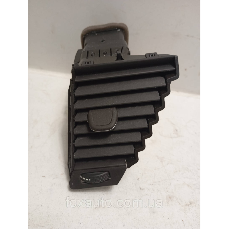 Дефлектор Вентиляции Центральная Левая оригінал Opel Astra 42128375