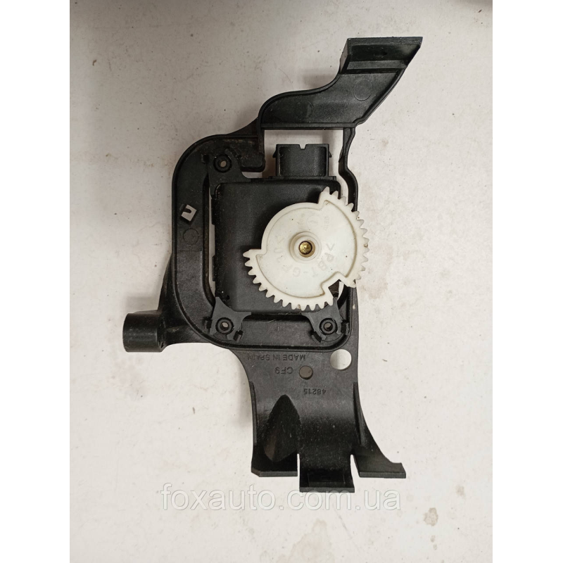 Кронштейн моторчика обігрівача VAG оригінал 6q1819379 Кронштейн моторчика обігрівача VAG оригінал 6q1819379