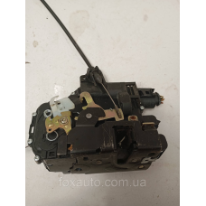 Замок двери передній лівий Skoda Octavia A4 оригінал 50628845