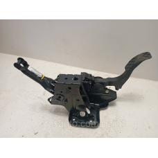 Кронштейн педали тормоза Skoda Fabia оригінал 6q1721115e