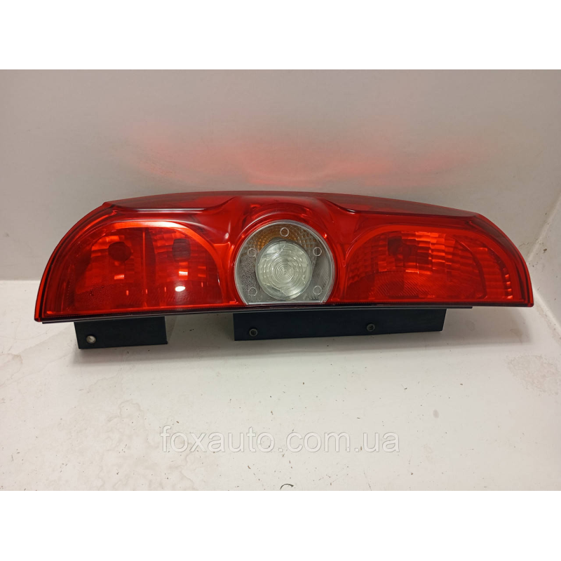 Стоп (ліхтар) лівий оригінал Opel Combo 20380748