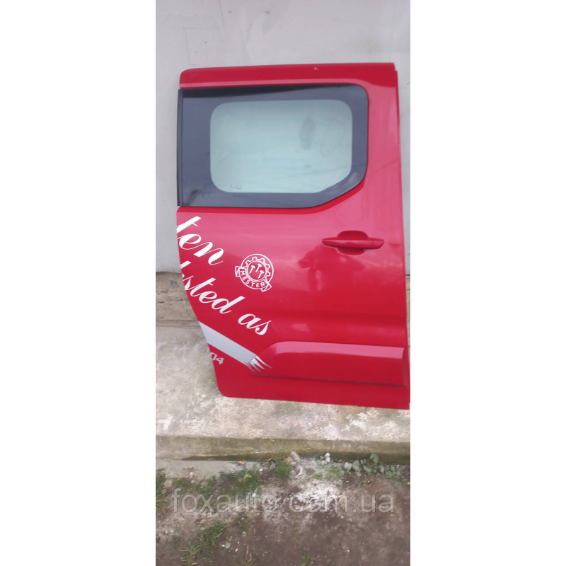 Двері праві висувні Citroen Berlingo оригінал 5856199580 (в зборі) Двері праві висувні Citroen Berlingo оригінал 5856199580 (в зборі)