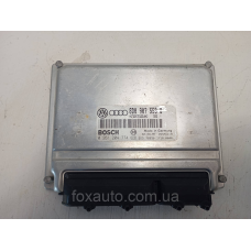 Блок управління двигуном оригінал VAG 8D0907558B
