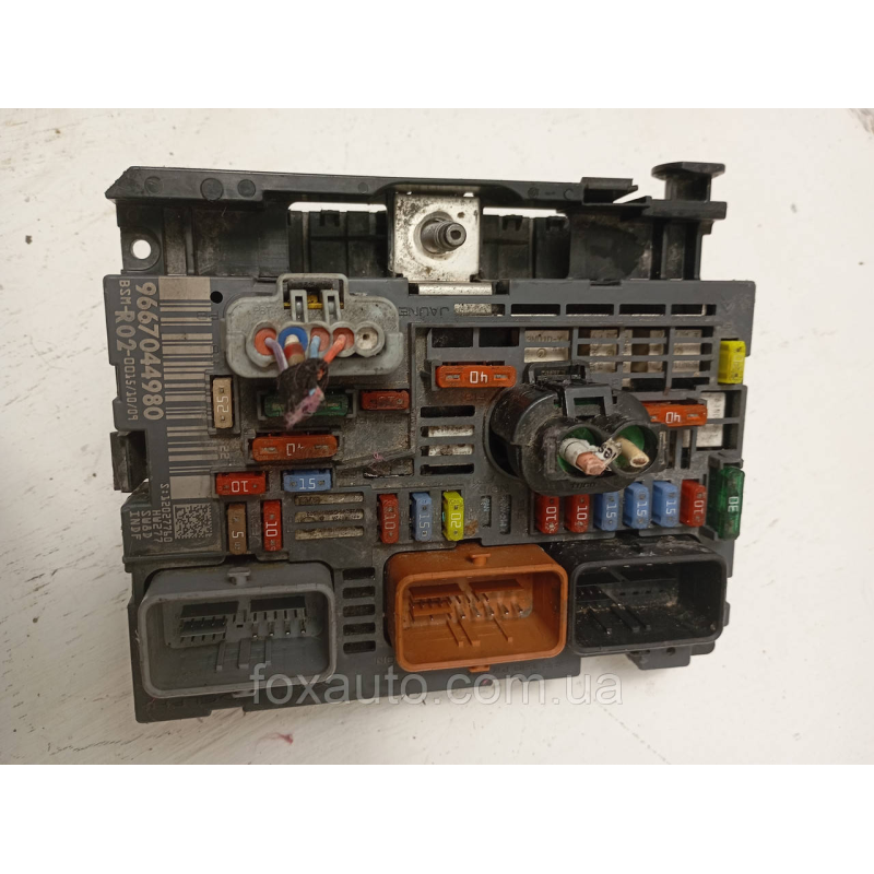 Блок запобіжників оригінал Peugeot/Citroen 9667044980 R02 Блок запобіжників оригінал Peugeot/Citroen 9667044980 R02