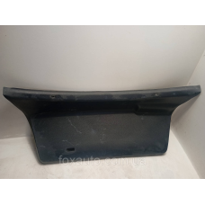 Обшивка кришки багажника оригінал Volkswagen Golf 1u6867605