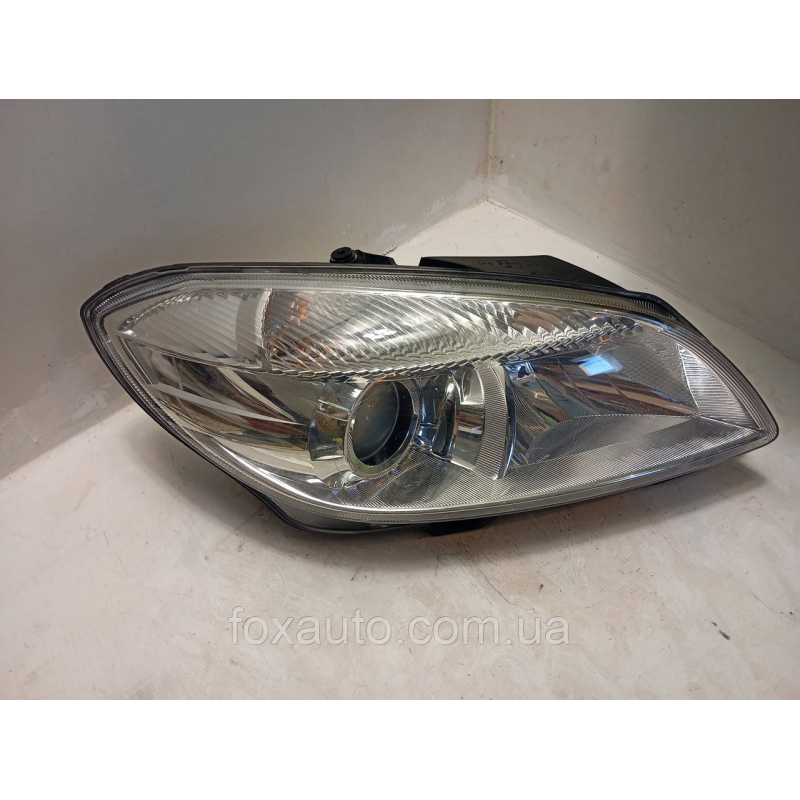 Фара автомобільна права оригінал Skoda Fabia 2 1ZL 010 417-421 (дефект) Фара автомобільна права оригінал Skoda Fabia 2 1ZL 010 417-421 (дефект)