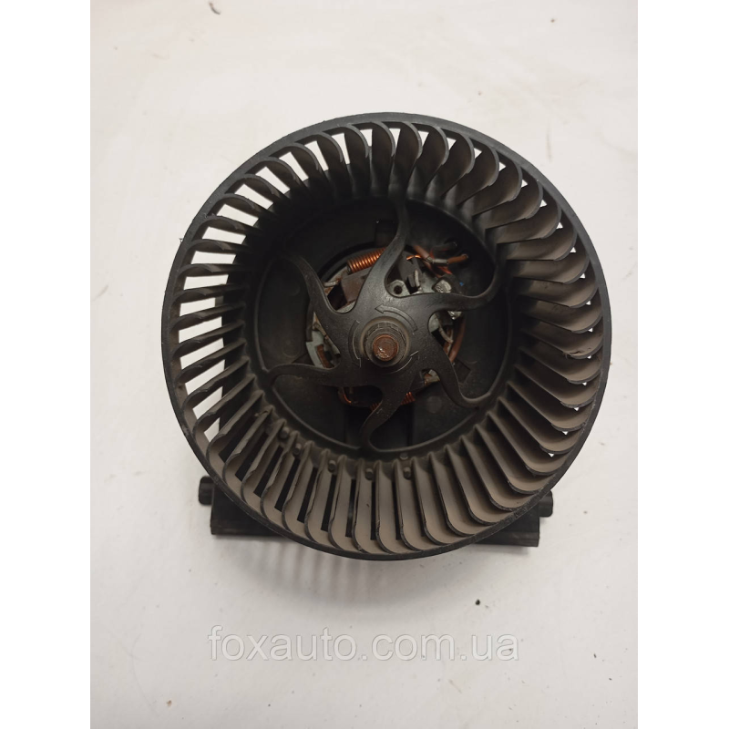 Вентилятори пічки оригінал VAG F667325R Вентилятори пічки оригінал VAG F667325R