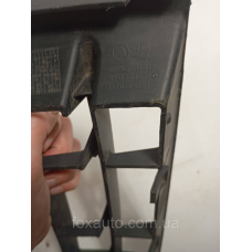 Решітка бампера переднього центральна оригінал VAG 6Y0853666