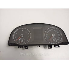 Приборная панель оригінал  VAG 2K0920875M