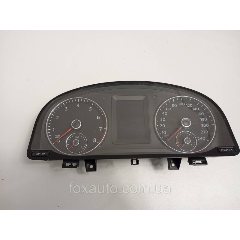 Приборная панель оригінал  VAG 2K0920875M