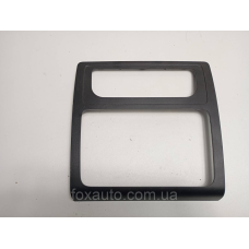 Центральна рамка салону оригінал Volkswagen Caddy 2K5858061