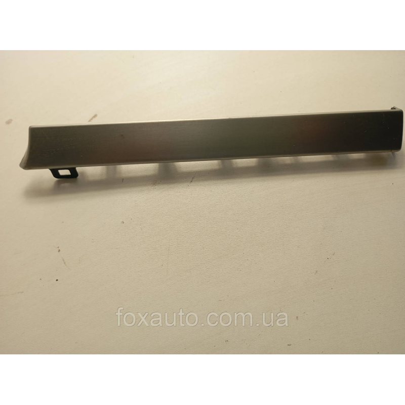 Накладка торпеди оригінал Volkswagen Caddy 1t1858417c Накладка торпеди оригінал Volkswagen Caddy 1t1858417c