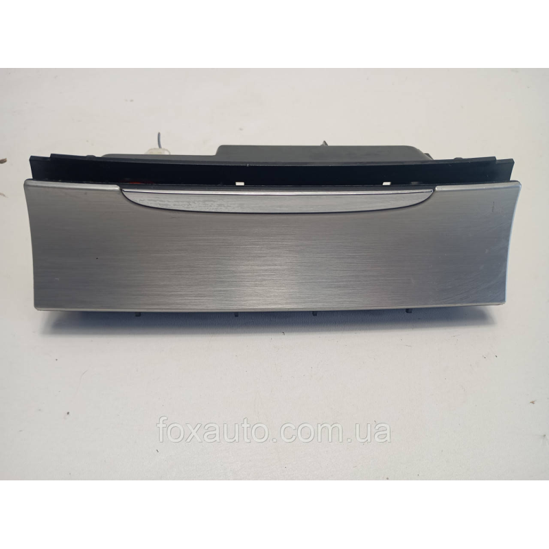 Попільничка оригінал VW Passat B6 3C0863284 Попільничка оригінал VW Passat B6 3C0863284