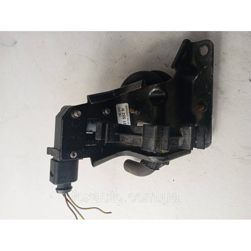 Кріплення кронштейн оригінал Passat B7 1K0131552N Кріплення кронштейн оригінал Passat B7 1K0131552N